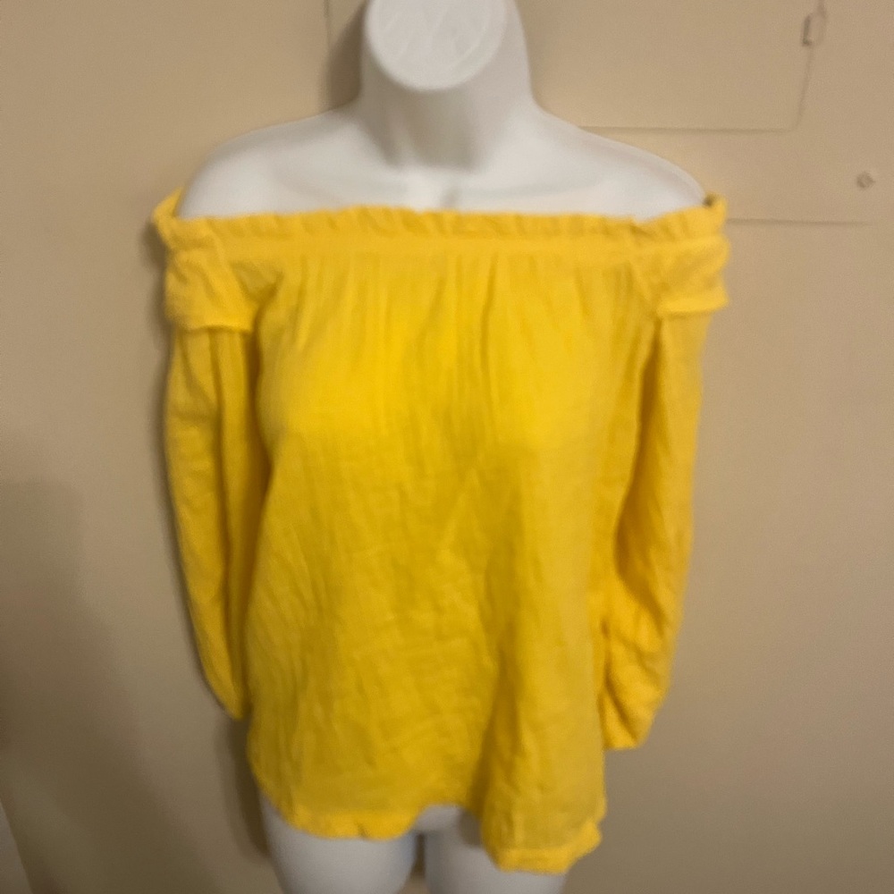 NWOT Fig & Vine Gauze Yellow Off-Shoulder Blouse
